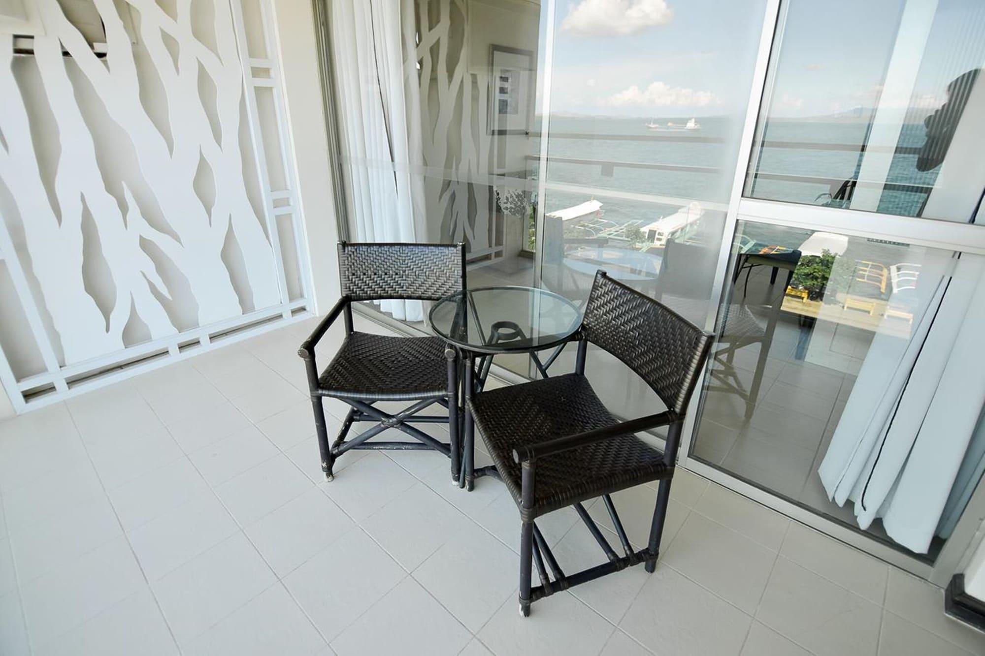 Hotel Tavern Surigao Exterior foto