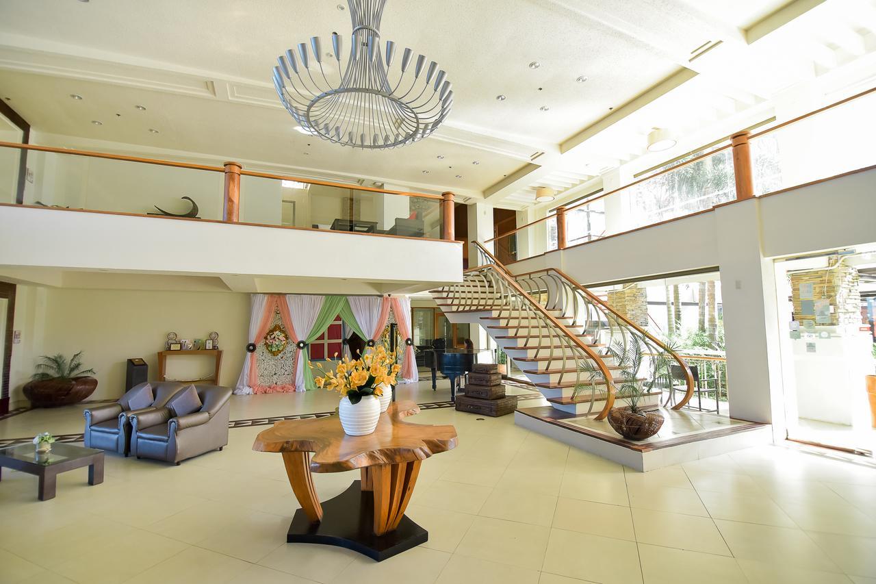 Hotel Tavern Surigao Exterior foto
